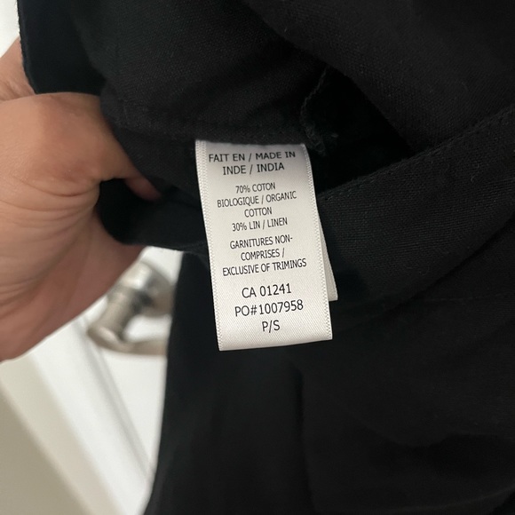 Black sleeveless romper - Picture 2 of 4